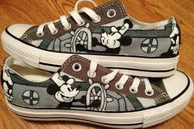 You Ve Been Tying Your Converse Wrong All This Time Custom Converse Shoes Converse Shoes Converse