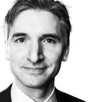 Monsieur Spade' TV Review: Clive Owen Show Should Be Much Cooler