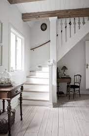 Ideas for remodeling your staircases, easy staircase renovations, and diy tips and tricks for giving your staircase a makeover. 80 Modern Farmhouse Staircase Decor Ideas 67 Country House Decor Staircase Decor Country Cottage Decor