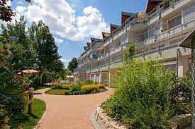 Book now at 32 restaurants near hotel haus am ahorn on opentable. Lebensabend Geniessen Selbstbestimmtes Leben Fursorge Wenn Ich Sie Brauche Seniorenwohnanlage Haus Ahorn Beilstein