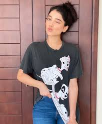 348 8k likes 3 222 comments narins beauty narins beauty on instagram narins beauty girl photography poses girly photography