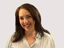 Sara Voit's Instagram, Twitter & Facebook