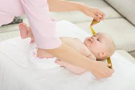 Orangtua, kader kesehatan memantau pertumbuhan dan perkembangan anak sesuai umur; Ini Informasi Lingkar Kepala Bayi Yang Perlu Anda Ketahui Alodokter