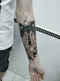 Tatuajes De Lobos Geometricos Realistas Color 732 Fotos Tatuajes De Lobos Tatuajes Brazos Tatuados