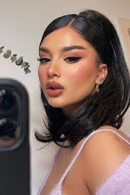 Itzel Iniguez's Instagram, Twitter & Facebook