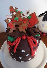 Panettone Decorato Con Pasta Di Zucchero Christmas Cookie Cake Christmas Cake Fruit Cake Christmas