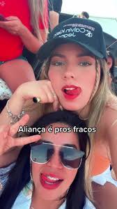 Casal Alto Instagram Rosto Da Tatuagem