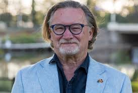 They failed the Riverina and the country': Labor candidate Mark Jeffreson  calls out contrarian Coalition