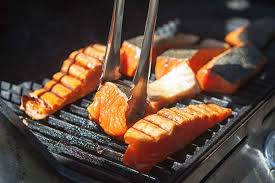 Makanan adalah bahan, biasanya berasal dari hewan atau tumbuhan, yang dimakan oleh makhluk hidup mendapatkan. Ini Cara Simpan Masak Ikan Salmon Super Senang 10 Siap