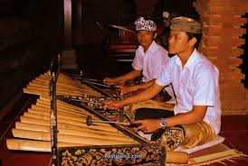 Gamelan bali adalah salah satu jenis gamelan yang ada di indonesia. Alat Musik Tradisional Bali Greatnesia