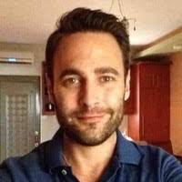 50+ perfiles de «Arvanitis»