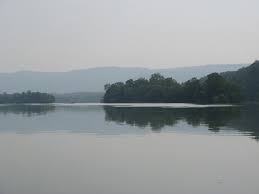 It feeds into the duck river. Tennessee River