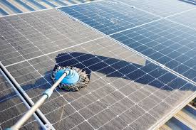 Do Solar Panels Need to be Cleaned? – Mother Earth News