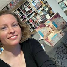 Michelle Visser (@Deschrijfkamer)