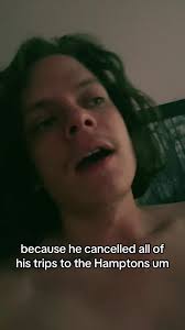 Noah Kerns (@livin.in.co)