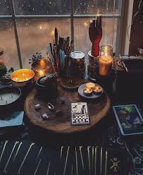 What About A Few Tables With Tarot And Oracle Readings For Each Other Decor De Sorciere Coin De Meditation Autel De Meditation