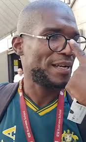 Gracias a @lucio_enriquez, se descubrió el paradero de un acérrimo defensor  del socialismo y de Canel, por demás adicto, que tuvo problemas con la  justicia española por tenencia de drogas, y se