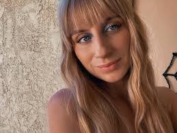 Caitlin Baum's Instagram, Twitter & Facebook