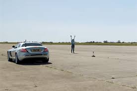 Aston martin vs ferrari race. Drag Race Mercedes Slr Mclaren Vs Ferrari Gtc4 Vs Aston Martin Dbs Wheels
