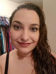 Hello all!!! I make candy apples, drunken candy apples and drunken gummy  bears. All home made. Check out some of my creations Queen Amber Treat