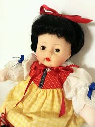 Madame alexander Snow White huggums