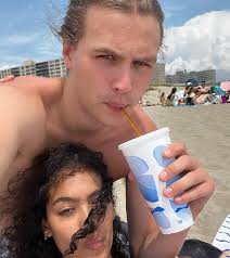 Noah Hart (@wafflenoah) • Instagram photos and videos