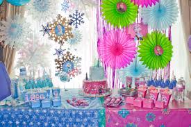 This party is so fun and would be perfect for child who loves the disney show frozen! Disney S Frozen Birthday Party Ideas Chica And Jo