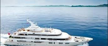 L'ancien yacht de bernard tapie, le phocéa, a sombré au large de la malaisie. Un Liegeois A Equipe En Audio Video Le Yacht De Bernard Tapie Photos Sudinfo Be