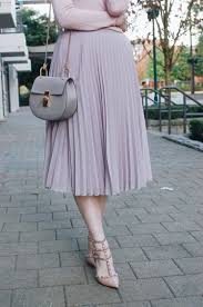Elegant Outfit Elegant Style Ladylike Style Modest Style Midi Skirt Lilac Skirt Pleated Midi Skirt Styling B Ladylike Style Formal Outfit Modern Outfits