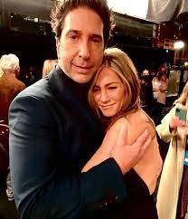 David schwimmer admitted that he had a major crush on jen aniston during the sitcom's first season. David Schwimmer And Jennifer Aniston Share Last Hug Of The Night In New Friends Reunion Pic