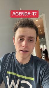 Aaron Pendergraph's Instagram, Twitter & Facebook