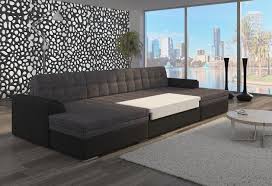 The design lines and scale of the sofa bring a modern touch to spaces large and small with equal elegance. Xxl Ecksofa In U Form Vera Mit Schlaffunktion Kaufen Bei Hood De