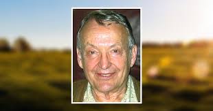 Warren Ferris's Instagram, Twitter & Facebook