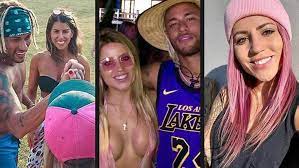 Nov 19, 2019 · leticia bufoni, una de las skaters más famosas y mejor pagadas del mundo, ha hablado en una entrevista en la cadena espn de su comentada relación con neymar (la llegó a escribir felicidades mi. Ligue 1 Skater Leticia Bufoni Explains The True Nature Of Her Relationship With Neymar One Of The Most Famous And Highest Paid Skaters In Marca English