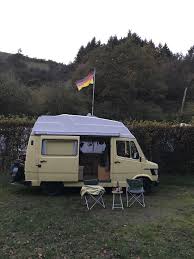 Pin Van Pako Op Mb 207d