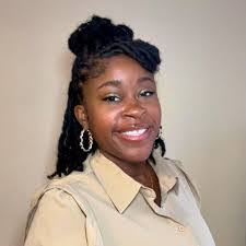 Kelly Osifo's Instagram, Twitter & Facebook