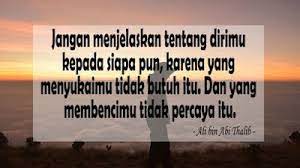 Sebab merekalah aku mengerti apa itu sebuah perjuangan dan aku akan mengerti bagaimana mendamaikan hati dengan keikhlasan. Quotes Motivasi Islami Kehidupan Kata Kata Motivasi Motivasi Kata Kata Mutiara