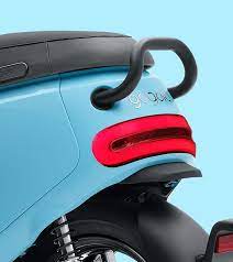 gogoro 2 系列智慧雙輪 顛覆你對電動機車的想像 125 cc 等級的馳電飛奔 比加油更方便的電池交換網路 是你最超值的智慧電動車 scooter design motorcycle design bike design