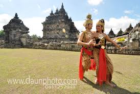 Maybe you would like to learn more about one of these? Inspirasi Foto Prewed Paling Gokil Yang Bisa Kamu Lakukan Di Indonesia Jadiberita Com