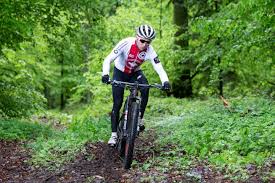 Auf dem hometrail von mathias flückiger biken amp buddeln für grosse. Mountainbike Mathias Fluckiger Und Die Reifeprufung
