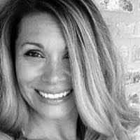 Amy Arias Email & Phone Number