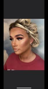 Nina Salisbury's Instagram, Twitter & Facebook