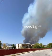 Εγκλωβισμένοι αστυνομικοί και πυροσβέστες στην βαρυμπόμπη. U2i1snpmqpk Dm