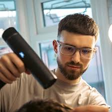 Find Barbers Near Me.