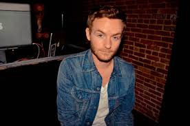 In a recent interview with buzzfeed, harris said the craziest rumor he'd heard about himself was that he was on malcolm in. Who Is Christopher Masterson Dating Christopher Masterson Girlfriend Wife