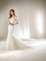 If you are a petite bride with hourglass body shape, you got to try white by vera wang petite tulle wedding dress. 21 Pronovias Petite Ideas Petite Wedding Dress Dresses Pronovias Wedding Dress