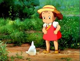 Mei Encounters A Small Tototro In The Garden She Isn T Scared But It S Certainly Not What She Was Expecting When She Ran Studio Ghibli Totoro Dibujo Totoro