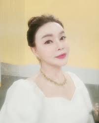 최란(Choi Ran) (@choiran_official) • Instagram photos and videos