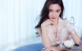 Running man was originally classified as an urban action variety; Angelababy S Staff Member Denies His Comments Were Shading Keep Running 38jiejie ä¸‰å…«å§å§