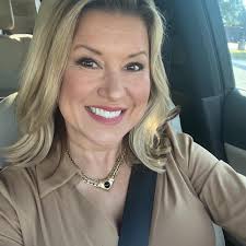 Very nice , antique oak dresser with mirror owned by my grandmother passed  down 4 generations